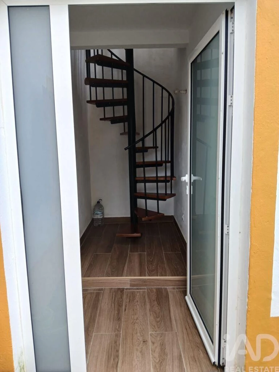 Moradia T3 para Venda em Vale de Santiago Foto 2