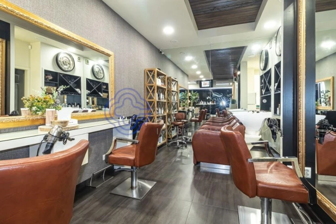 Loja para Trespasse em Mafamude e Vilar do Paraíso Foto 10