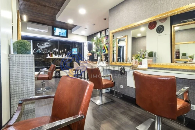 Loja para Trespasse em Mafamude e Vilar do Paraíso Foto 13