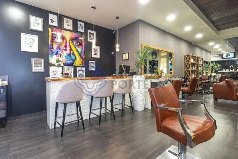 Loja para Trespasse em Mafamude e Vilar do Paraíso Foto 14