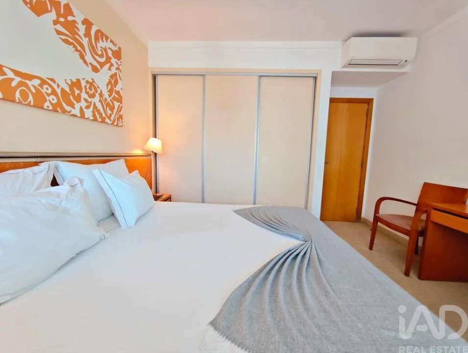 Apartamento T1 para Venda em Portimão Foto 8