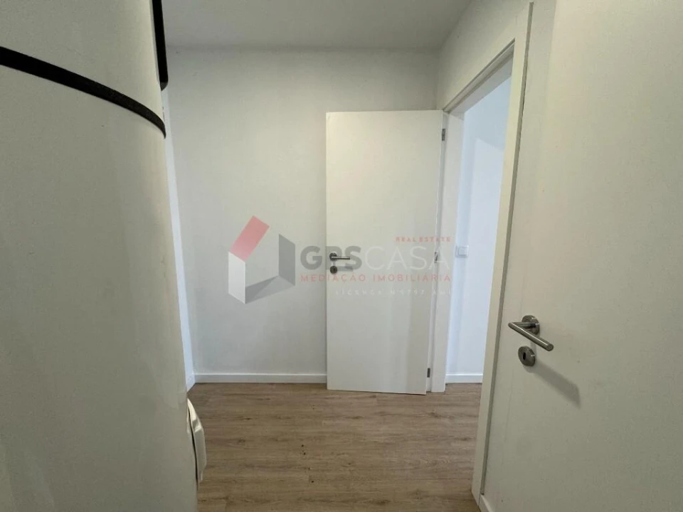 Moradia T3 para Venda em Praia da Vitoria (Santa Cruz) Foto 7