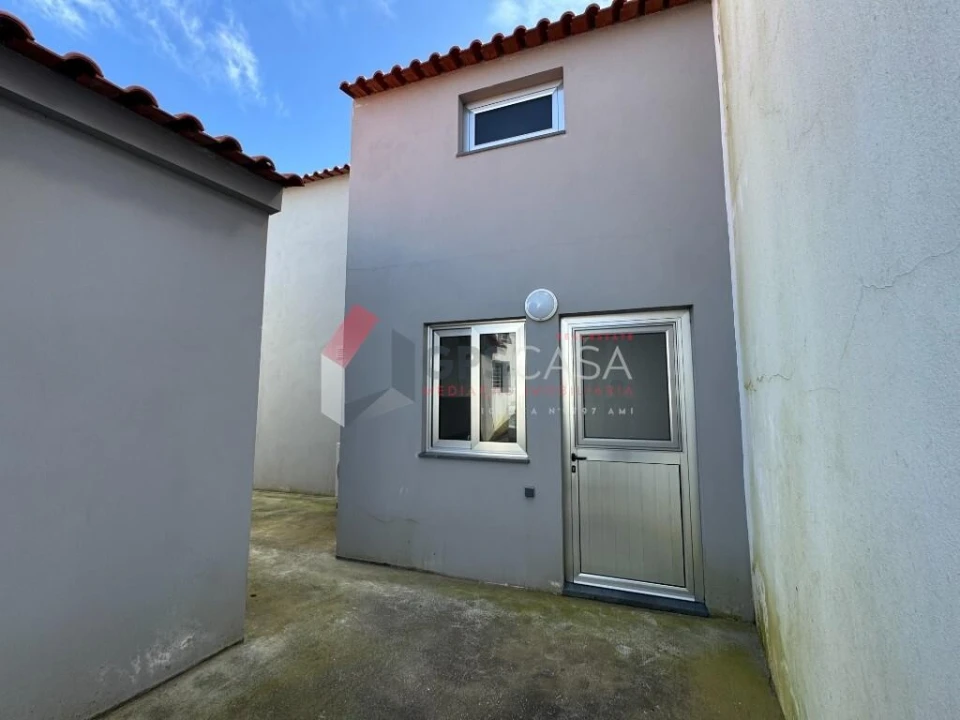 Moradia T3 para Venda em Praia da Vitoria (Santa Cruz) Foto 43