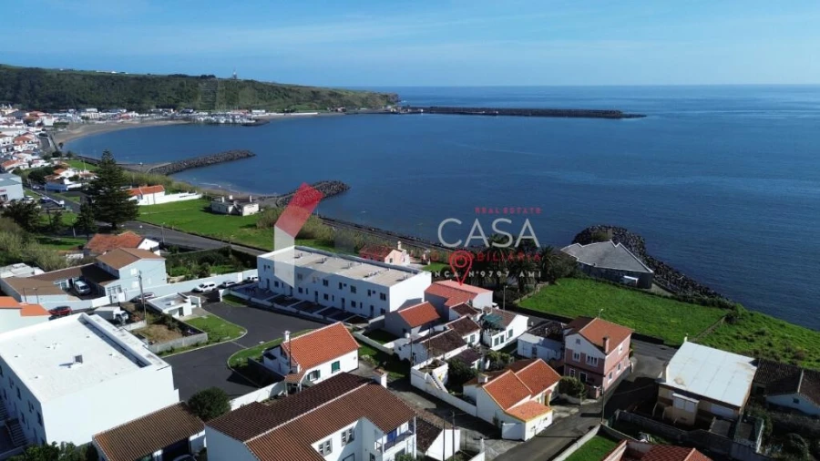 Moradia T3 para Venda em Praia da Vitoria (Santa Cruz) Foto 46