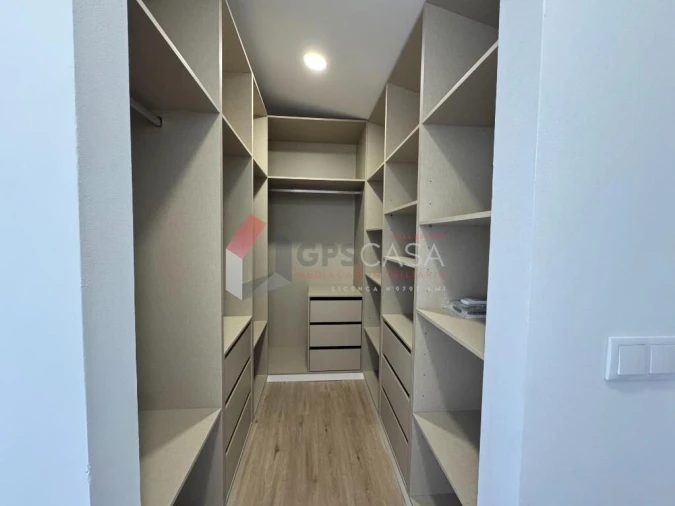 Moradia T3 para Venda em Praia da Vitoria (Santa Cruz) Foto 40