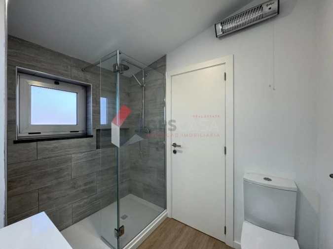 Moradia T3 para Venda em Praia da Vitoria (Santa Cruz) Foto 32