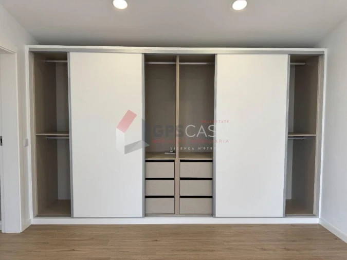 Moradia T3 para Venda em Praia da Vitoria (Santa Cruz) Foto 31