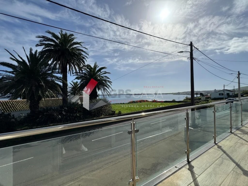 Moradia T3 para Venda em Praia da Vitoria (Santa Cruz) Foto 14