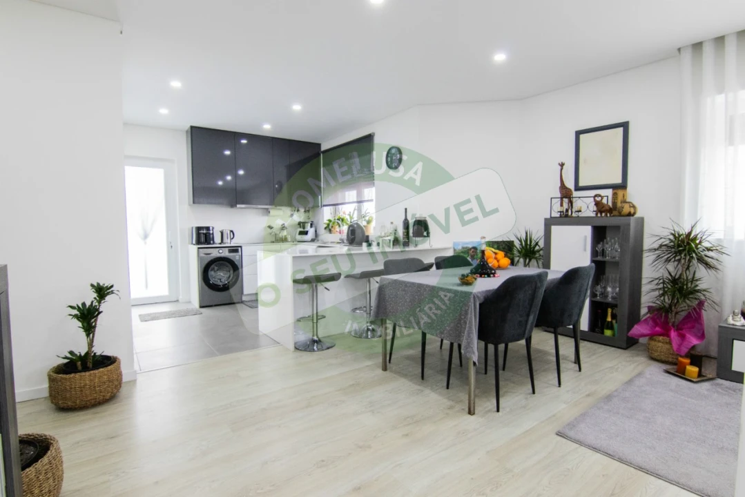 Apartamento T3 para Venda em Buarcos Foto 3