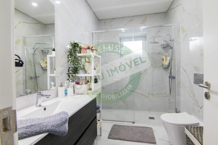 Apartamento T3 para Venda em Buarcos Foto 8