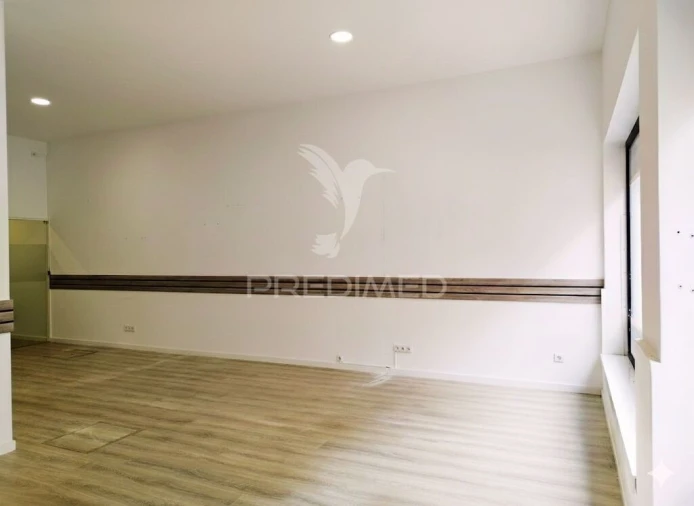 Loja para Arrendamento em Requeixo, Nossa Senhora de Fátima e Nariz Foto 4