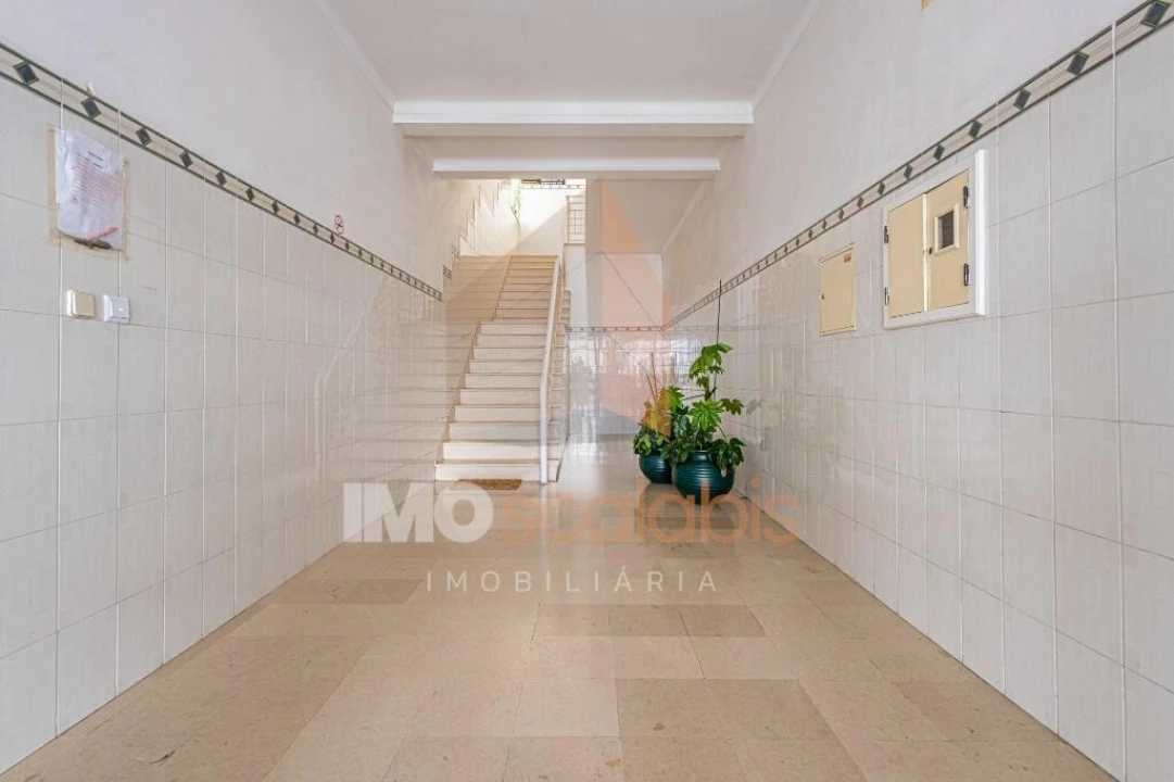 Apartamento T2 para Venda em Almeirim Foto 5