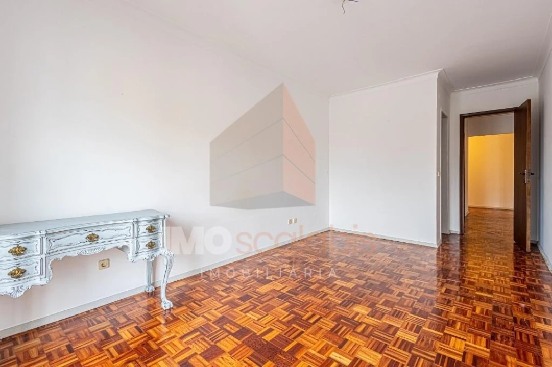 Apartamento T2 para Venda em Almeirim Foto 27