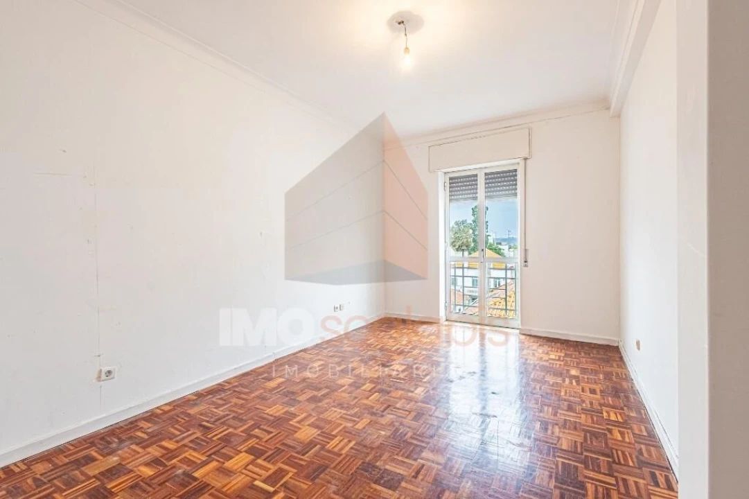 Apartamento T2 para Venda em Almeirim Foto 11