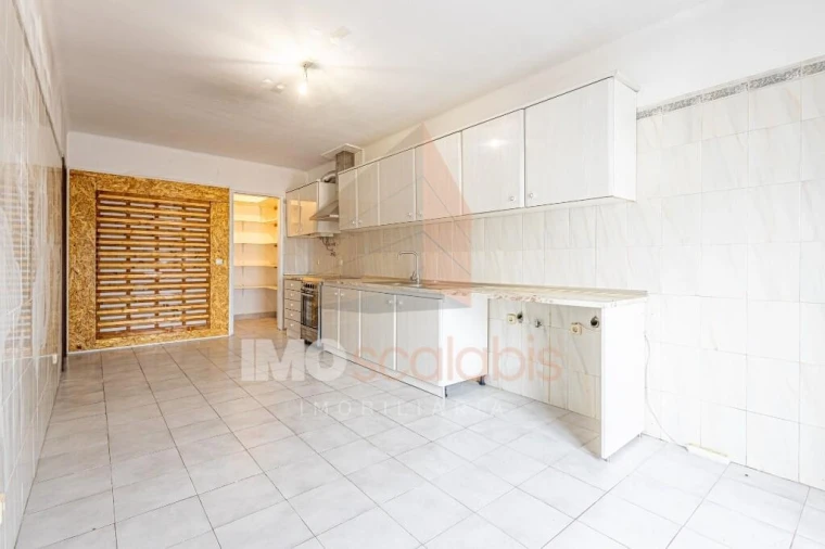 Apartamento T2 para Venda em Almeirim Foto 18