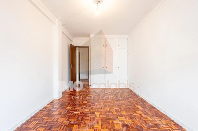 Apartamento T2 para Venda em Almeirim Foto 9