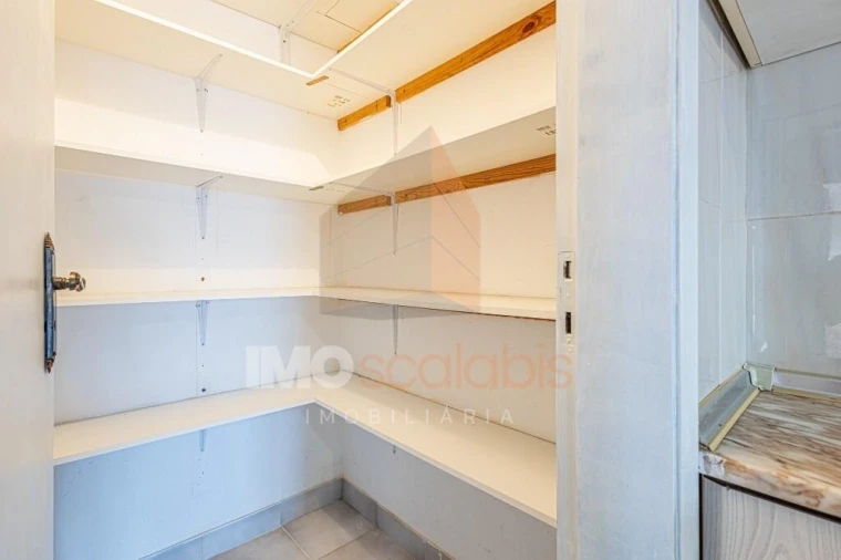 Apartamento T2 para Venda em Almeirim Foto 16