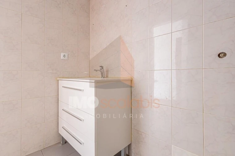 Apartamento T2 para Venda em Almeirim Foto 24