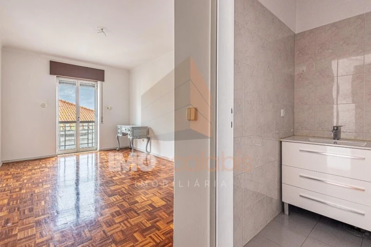 Apartamento T2 para Venda em Almeirim Foto 28