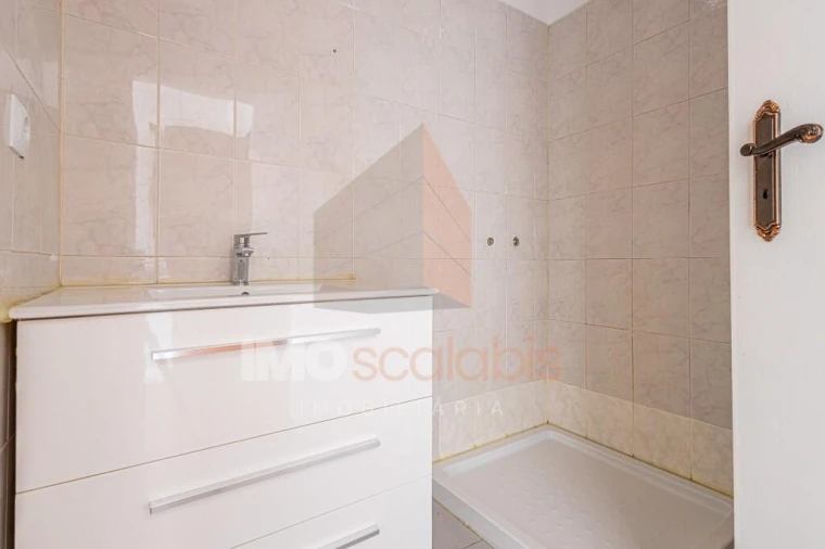 Apartamento T2 para Venda em Almeirim Foto 25