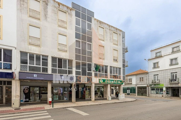 Apartamento T2 para Venda em Almeirim Foto 4