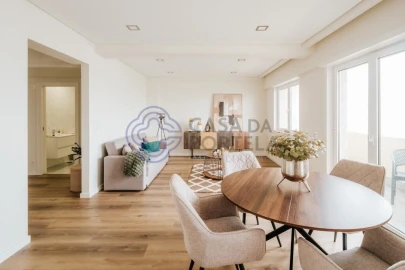 Apartamento T3 para Venda em Benfica