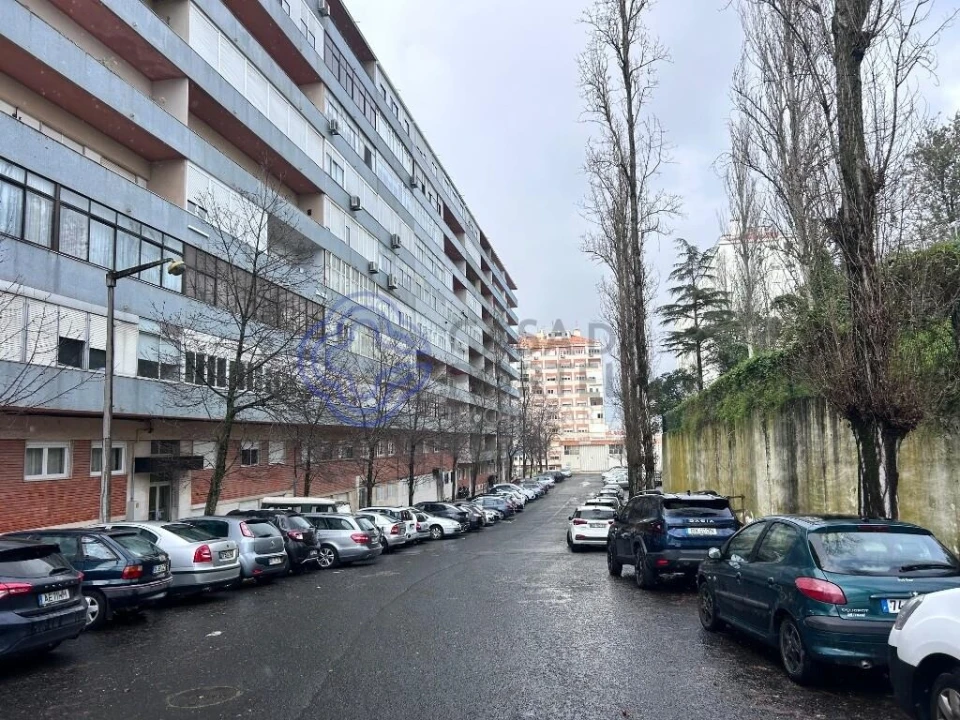 Apartamento T3 para Venda em Benfica Foto 5
