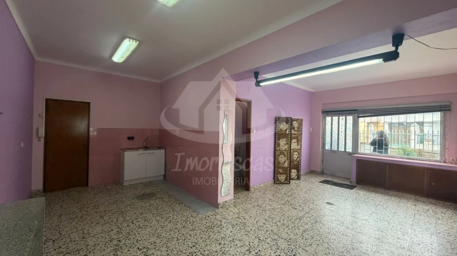 Loja para Arrendamento em Camarate, Unhos e Apelação Foto 2