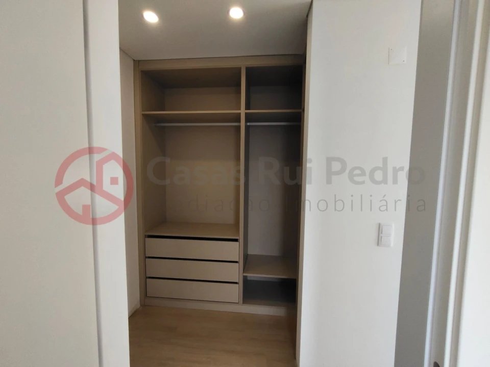 Moradia T4 para Venda em Fernao Ferro Foto 30