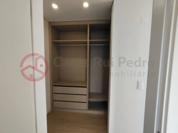 Moradia T4 para Venda em Fernao Ferro