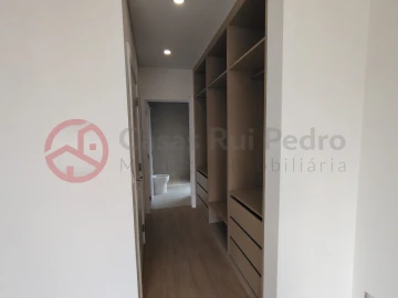 Moradia T4 para Venda em Fernao Ferro