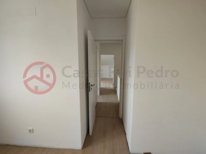 Moradia T4 para Venda em Fernao Ferro Foto 15