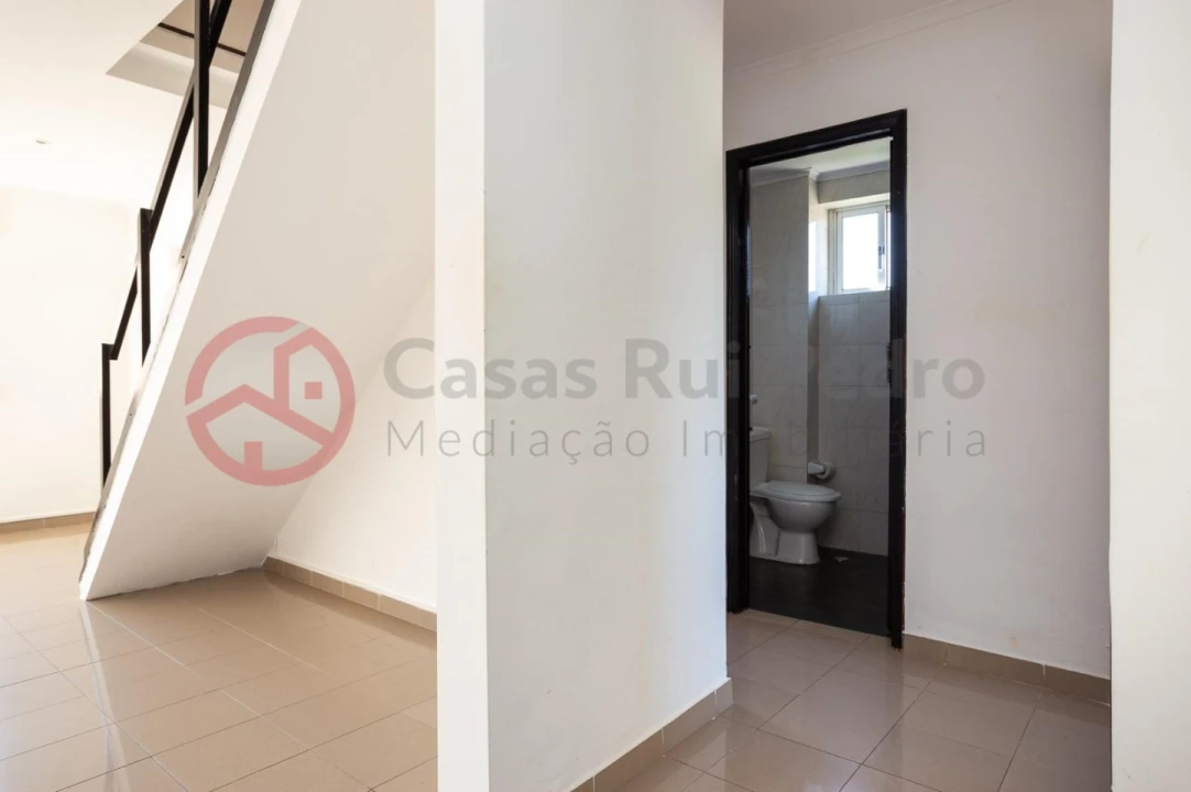 Apartamento T2 para Venda em Beato Foto 26