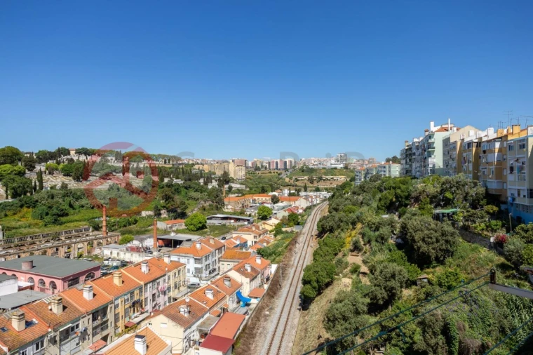 Apartamento T2 para Venda em Beato Foto 3