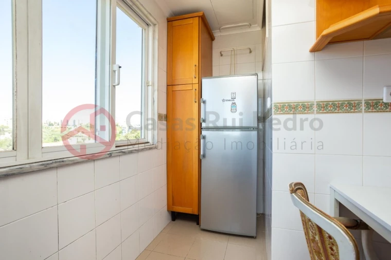 Apartamento T2 para Venda em Beato Foto 9