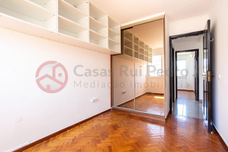 Apartamento T2 para Venda em Beato Foto 15