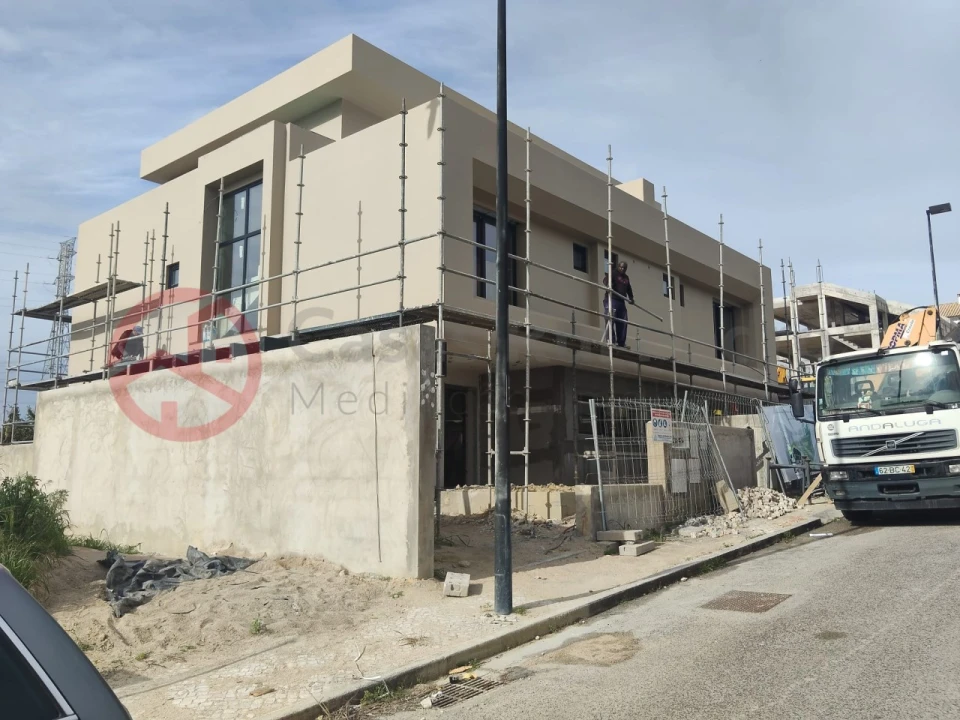 Moradia T3 para Venda em Caparica e Trafaria Foto 3