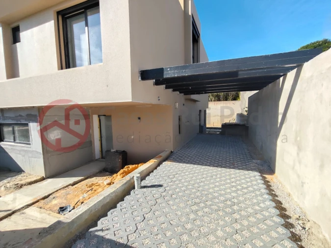 Moradia T3 para Venda em Caparica e Trafaria Foto 2