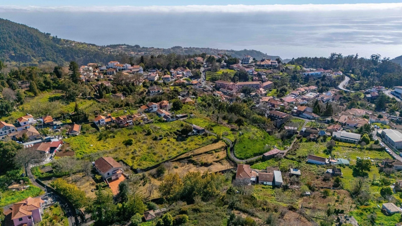 Terreno para Venda em Camacha Foto 7