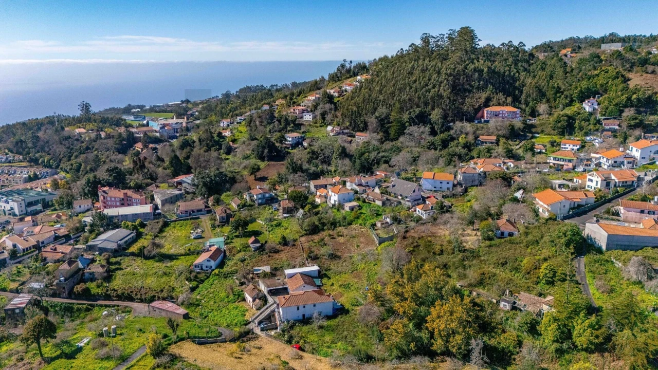 Terreno para Venda em Camacha Foto 5