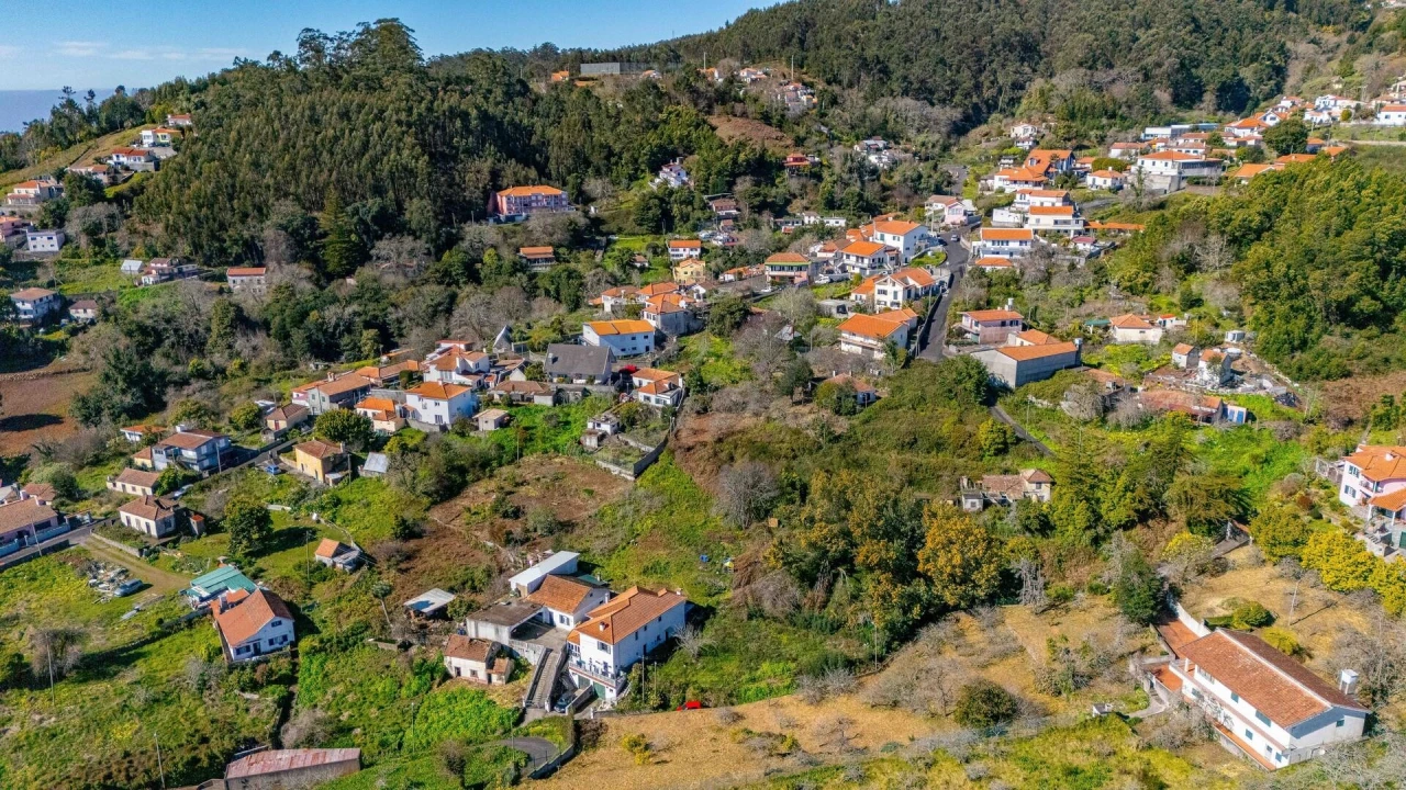 Terreno para Venda em Camacha Foto 4