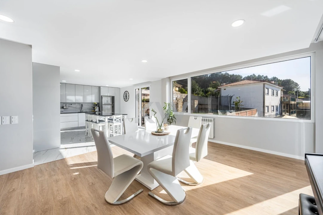 Moradia T3 para Venda em Vila Praia de Ancora Foto 8