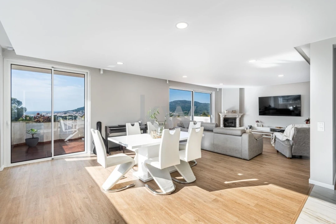 Moradia T3 para Venda em Vila Praia de Ancora Foto 7