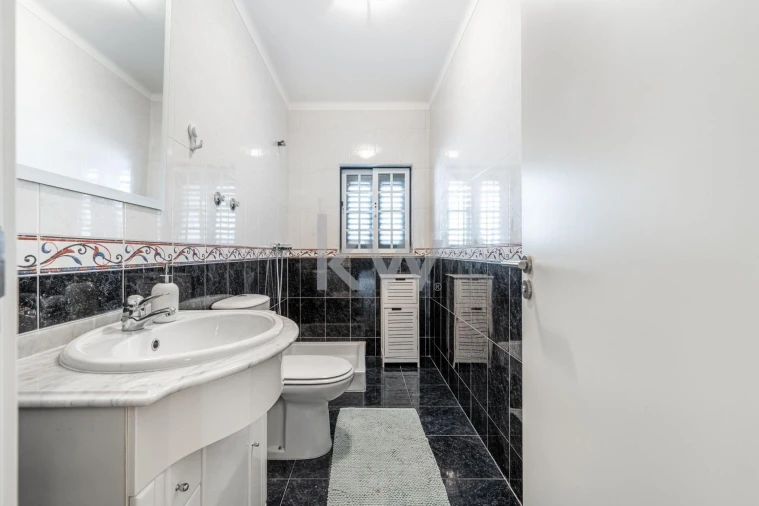 Moradia T3 para Venda em Vila Praia de Ancora Foto 3