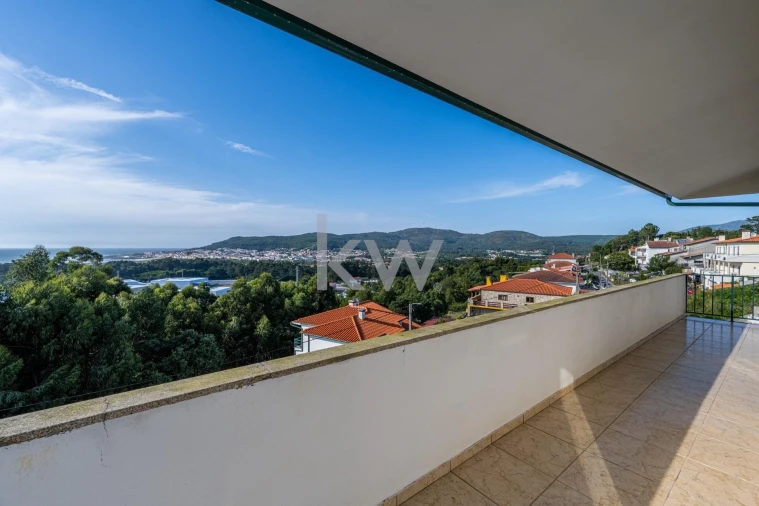 Moradia T3 para Venda em Vila Praia de Ancora Foto 21