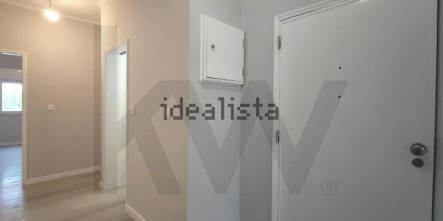 Apartamento T3 para Venda em Laranjeiro e Feijó Foto 2