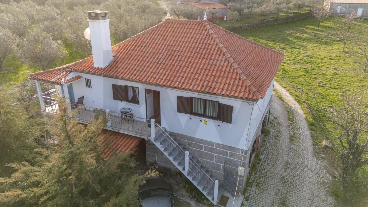 Moradia T3 para Venda em Candoso e Carvalho de Egas Foto 32