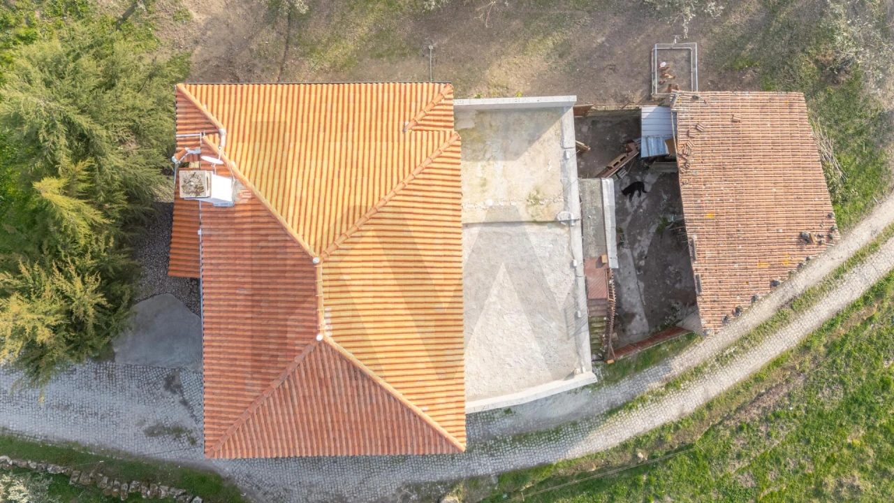 Moradia T3 para Venda em Candoso e Carvalho de Egas Foto 41