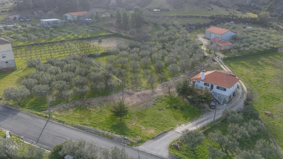 Moradia T3 para Venda em Candoso e Carvalho de Egas Foto 34