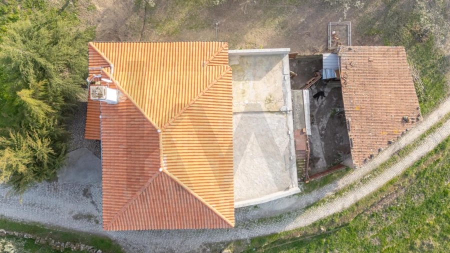 Moradia T3 para Venda em Candoso e Carvalho de Egas Foto 41